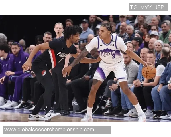 2017年爵士队与开拓者队精彩对决回顾与分析