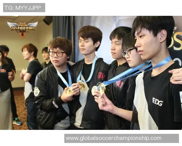 EDG在高校联赛中的比赛经验与战术分析探讨